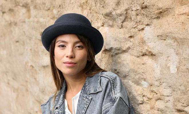 Comment porter un chapeau melon ?